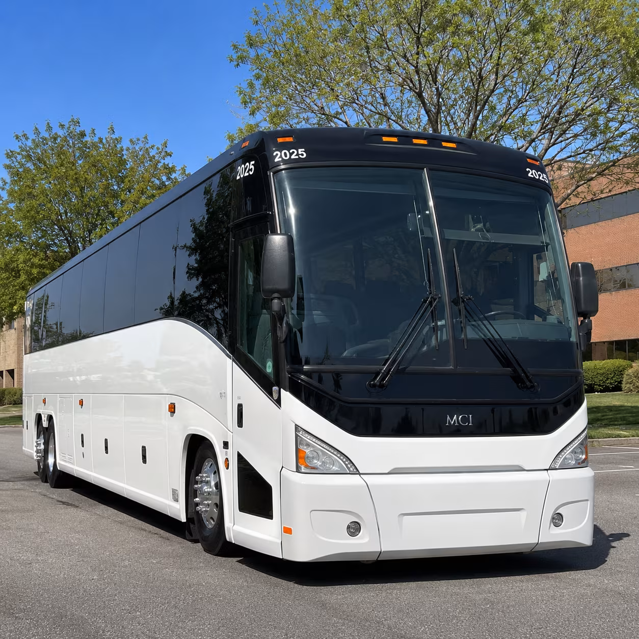charter buses for corporate events and conference shuttles in newport beach