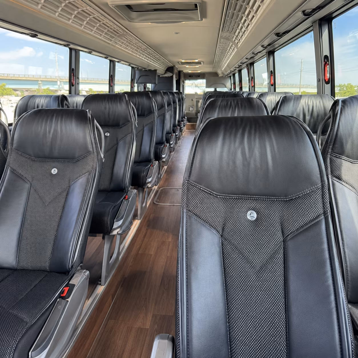 charter buses for newport beach trade shows and convention travel