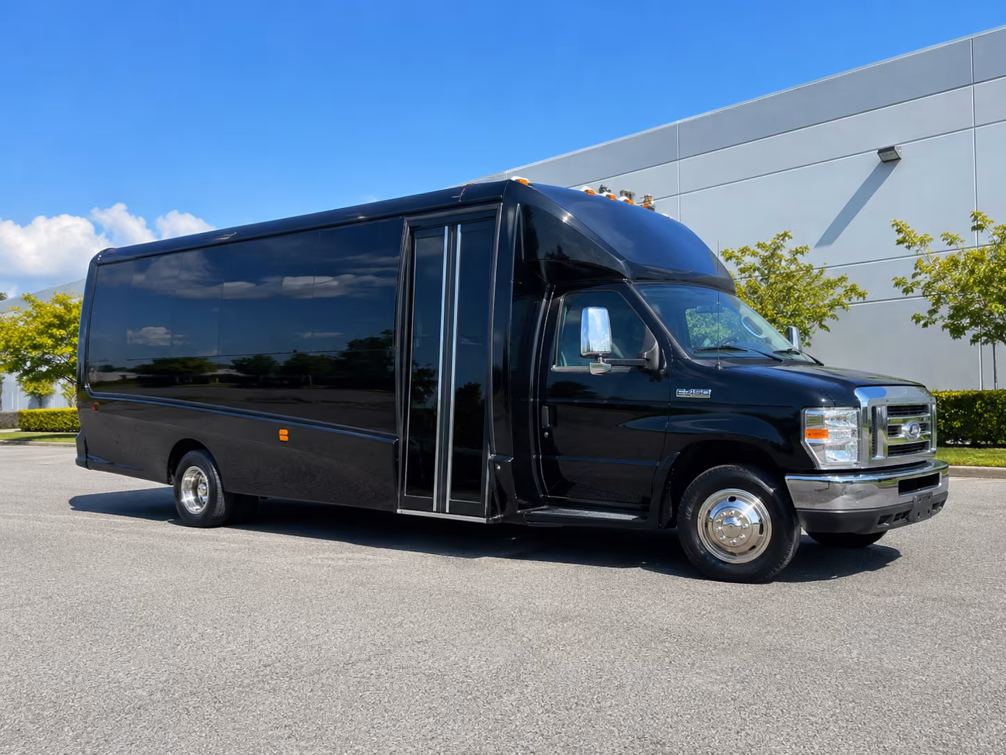 disneyland knotts berry farm newport beach party bus rental