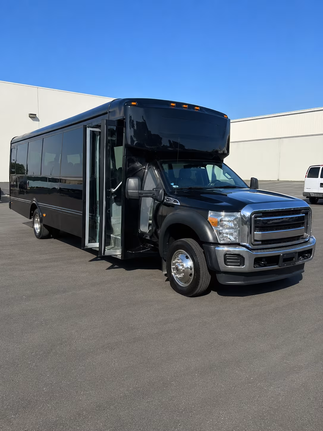 newport beach holiday party bus rental