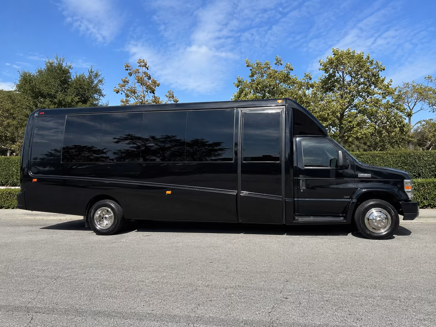 newport beach shuttle buses for weekly worship services