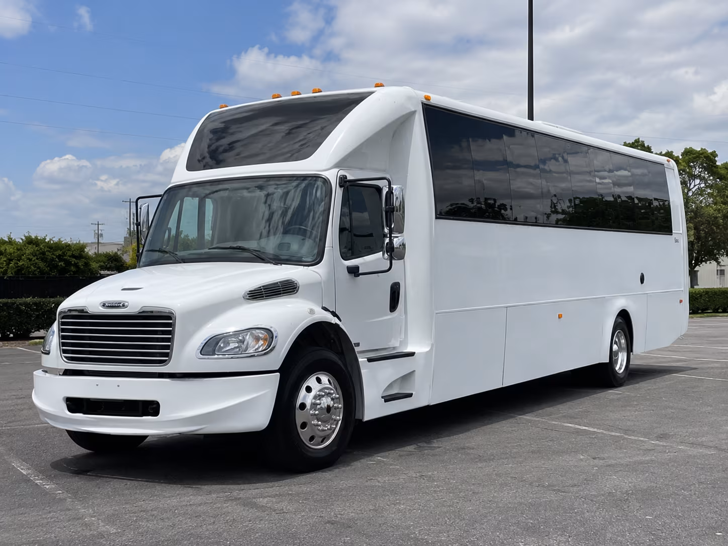 party buses to lakers clippers and kings games from newport beach
