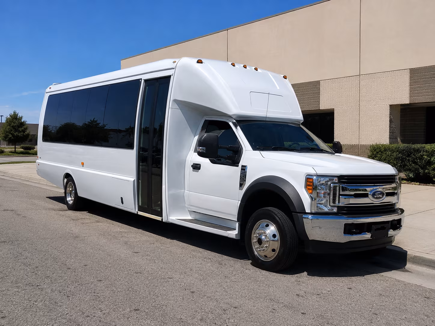 school field trip and group outing buses in newport beach