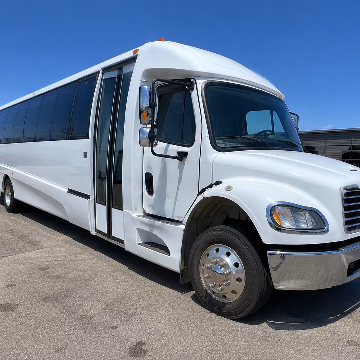 wedding buses for newport beach ceremonies and receptions